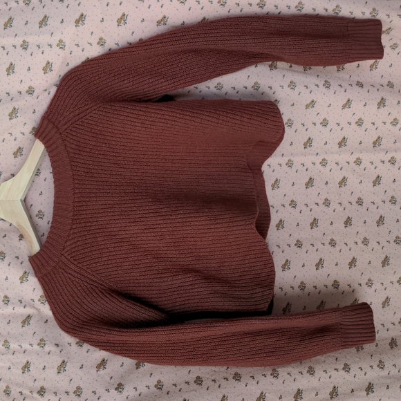 Wilfred - Sardou Sweater. Scalloped knit ribbed sweater in rust - Picture 2 of 4